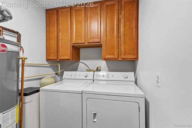 4892 Ashley Lane, Waterford Charter Township, MI 48329