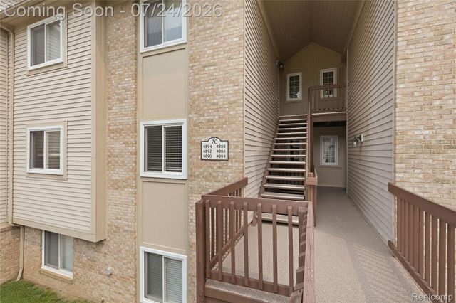 4892 Ashley Lane, Waterford Charter Township, MI 48329