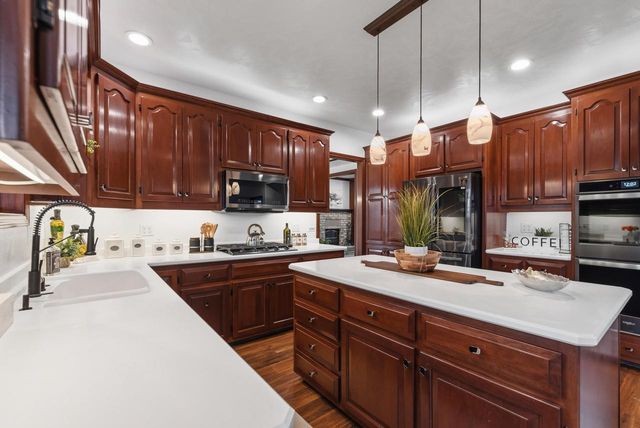 242 Kiesner DRIVE, Chilton, WI 53014