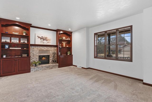 242 Kiesner DRIVE, Chilton, WI 53014