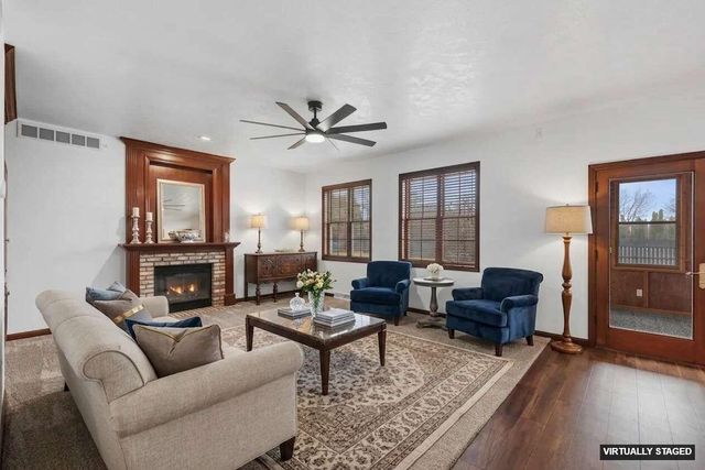 242 Kiesner DRIVE, Chilton, WI 53014