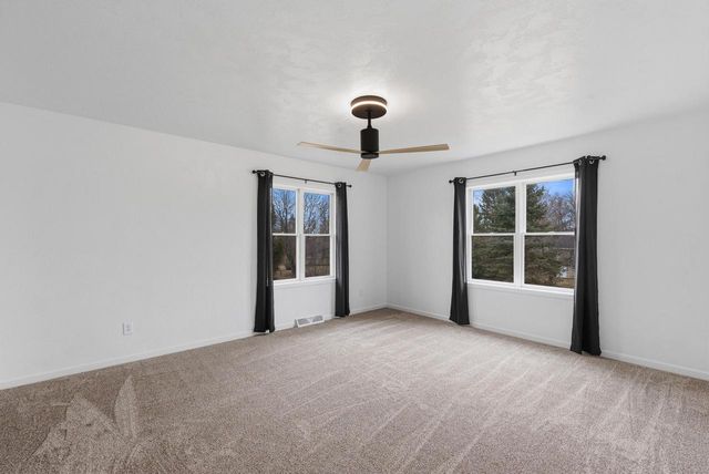 242 Kiesner DRIVE, Chilton, WI 53014