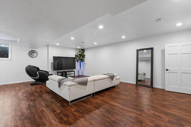 242 Kiesner DRIVE, Chilton, WI 53014