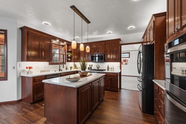 242 Kiesner DRIVE, Chilton, WI 53014