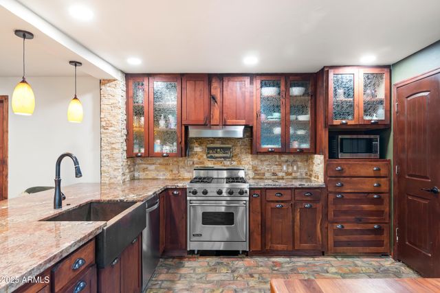 7502 N 7TH Avenue, Phoenix, AZ 85021