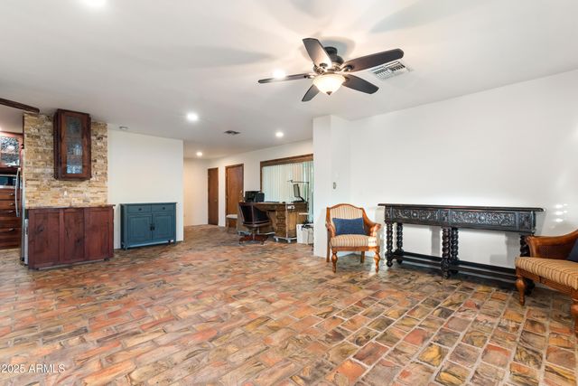 7502 N 7TH Avenue, Phoenix, AZ 85021