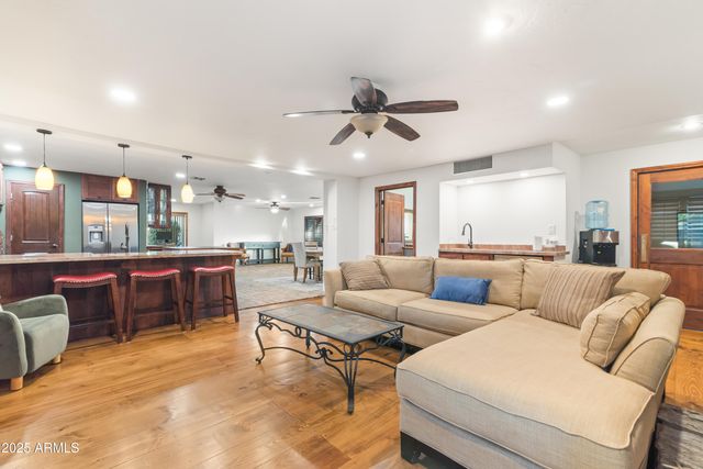 7502 N 7TH Avenue, Phoenix, AZ 85021