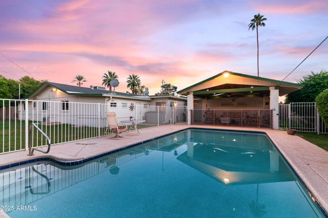 7502 N 7TH Avenue, Phoenix, AZ 85021