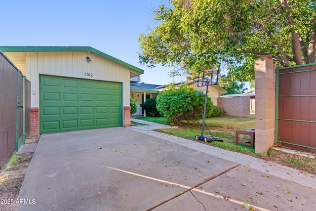 7502 N 7TH Avenue, Phoenix, AZ 85021