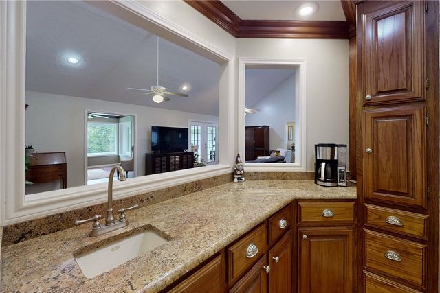 8615 Rosewood Drive, College Station, TX 77845