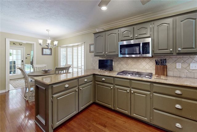 8615 Rosewood Drive, College Station, TX 77845