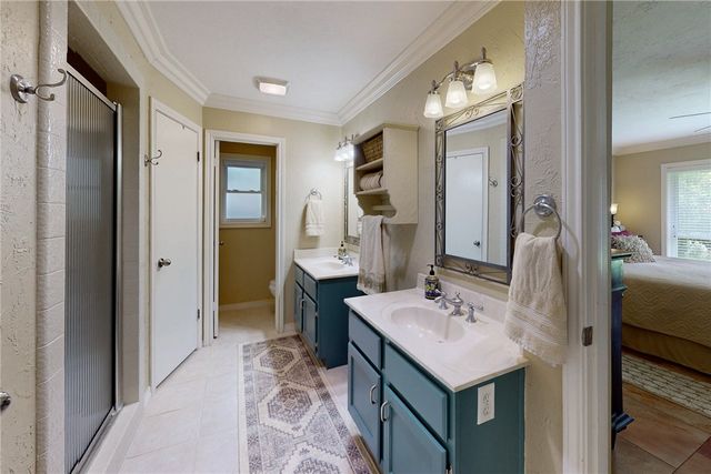 8615 Rosewood Drive, College Station, TX 77845