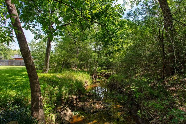 8615 Rosewood Drive, College Station, TX 77845
