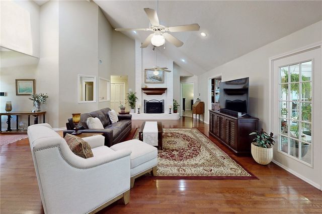 8615 Rosewood Drive, College Station, TX 77845