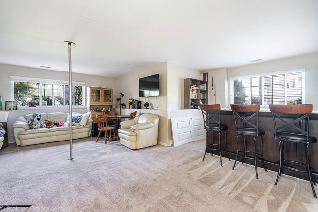644 S Rosehall Lane 644, Round Lake, IL 60073