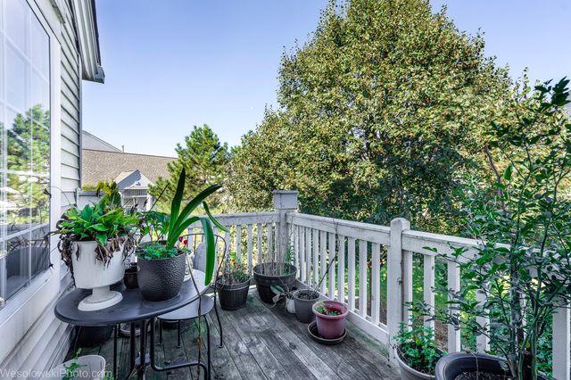 644 S Rosehall Lane 644, Round Lake, IL 60073