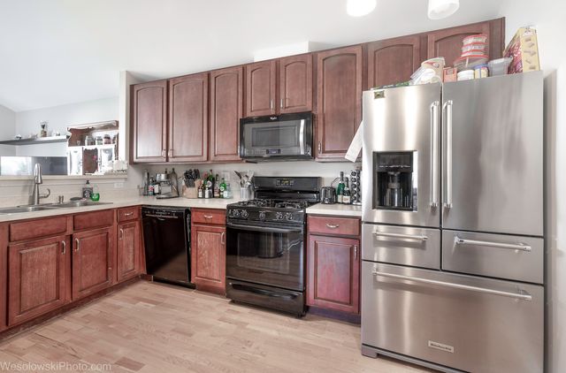 644 S Rosehall Lane 644, Round Lake, IL 60073