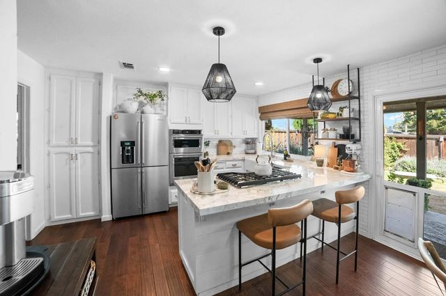 6301 N Palm Avenue, Fresno, CA 93704