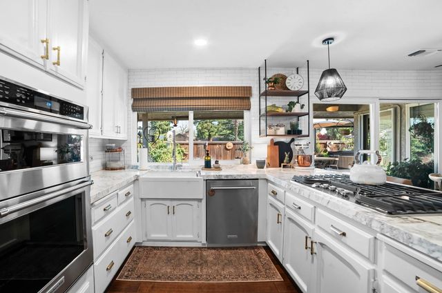 6301 N Palm Avenue, Fresno, CA 93704