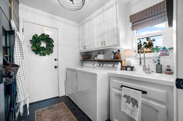 6301 N Palm Avenue, Fresno, CA 93704