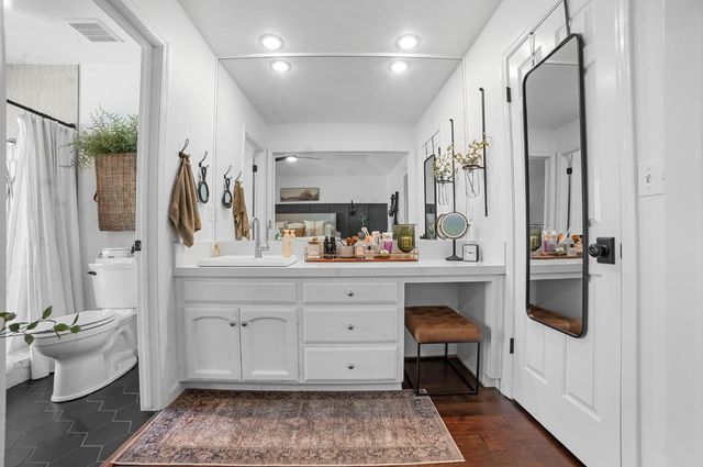 6301 N Palm Avenue, Fresno, CA 93704