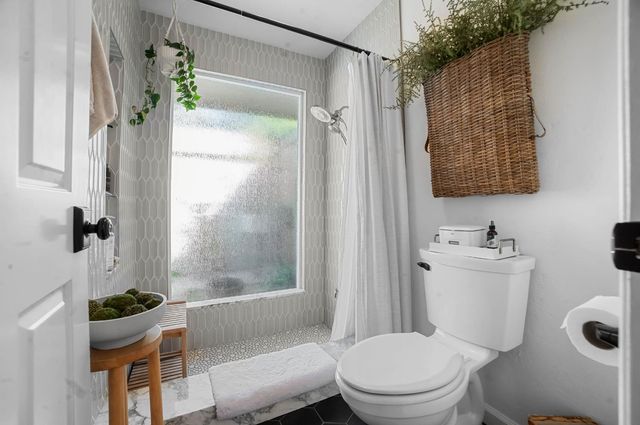 6301 N Palm Avenue, Fresno, CA 93704