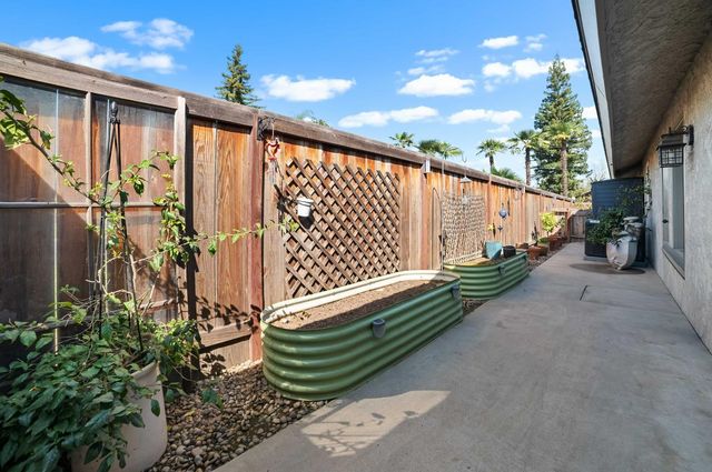 6301 N Palm Avenue, Fresno, CA 93704