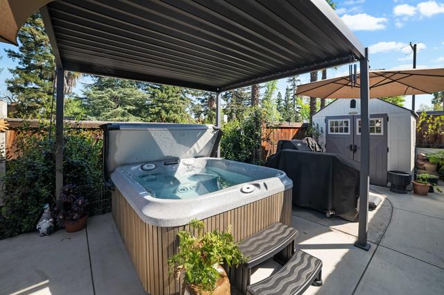 6301 N Palm Avenue, Fresno, CA 93704