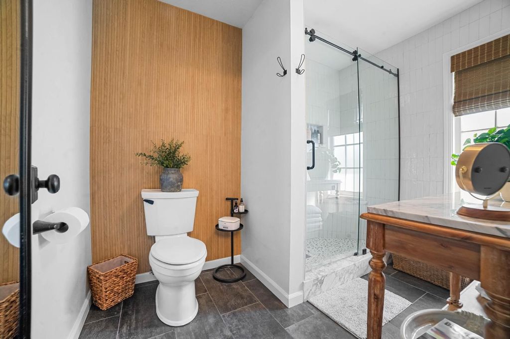 Image 26 of property listing at 6301 N Palm Avenue, Fresno, CA 93704