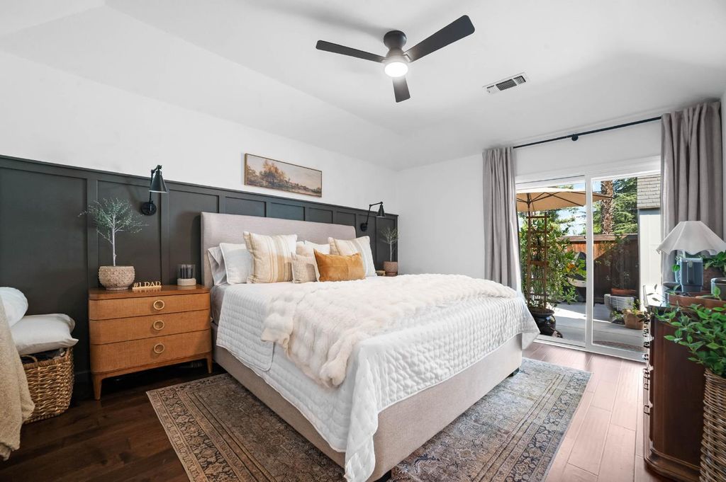 Image 28 of property listing at 6301 N Palm Avenue, Fresno, CA 93704