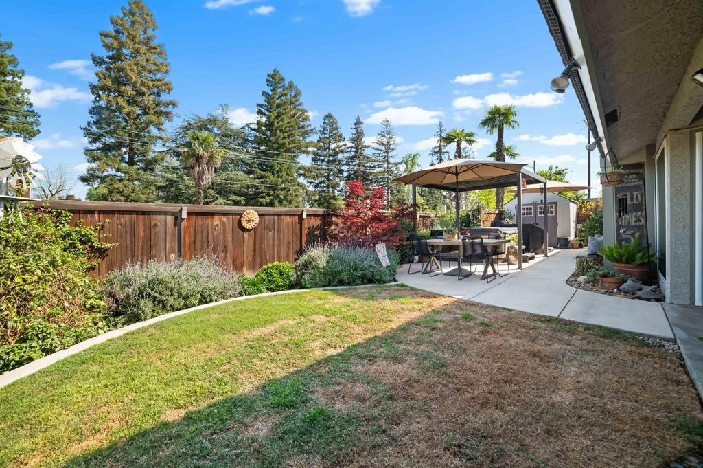 Image 37 of property listing at 6301 N Palm Avenue, Fresno, CA 93704