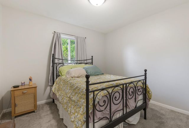 1216 N Dwiggins Court, Griffith, IN 46319