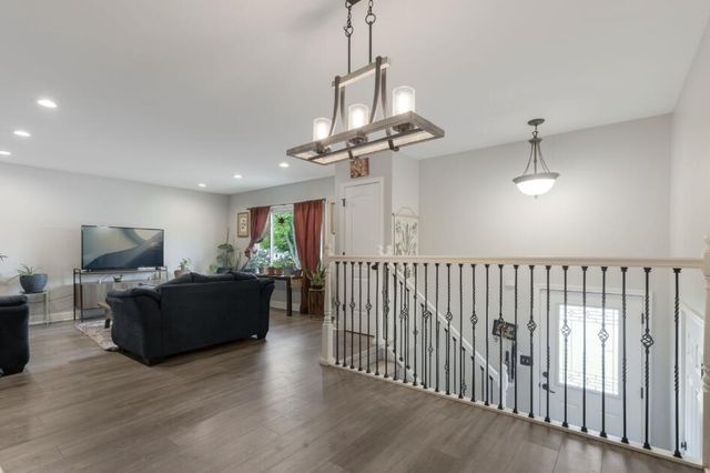 1216 N Dwiggins Court, Griffith, IN 46319