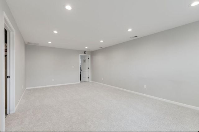 1216 N Dwiggins Court, Griffith, IN 46319
