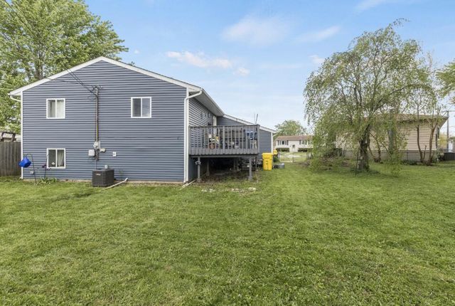 1216 N Dwiggins Court, Griffith, IN 46319