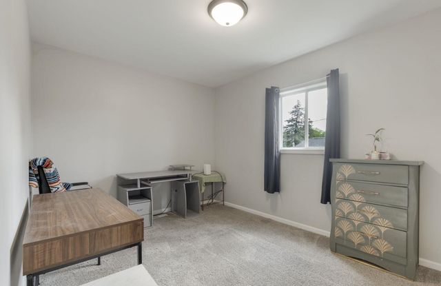 1216 N Dwiggins Court, Griffith, IN 46319