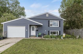 1216 N Dwiggins Court, Griffith, IN 46319