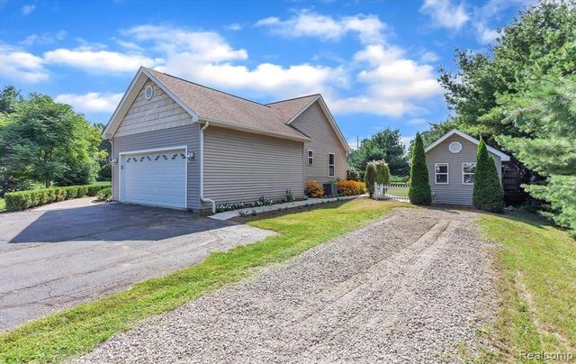 5183 Owosso Road, Handy Township, MI 48836