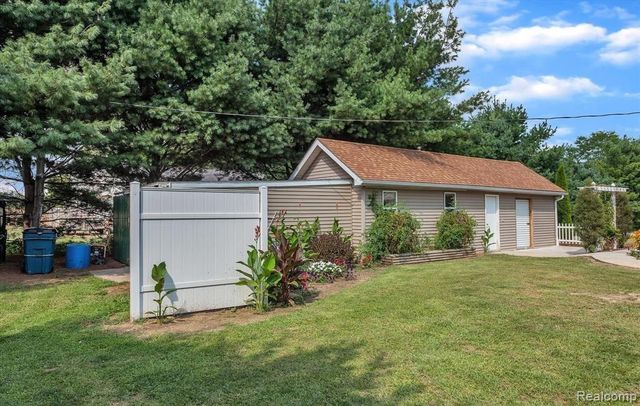 5183 Owosso Road, Handy Township, MI 48836