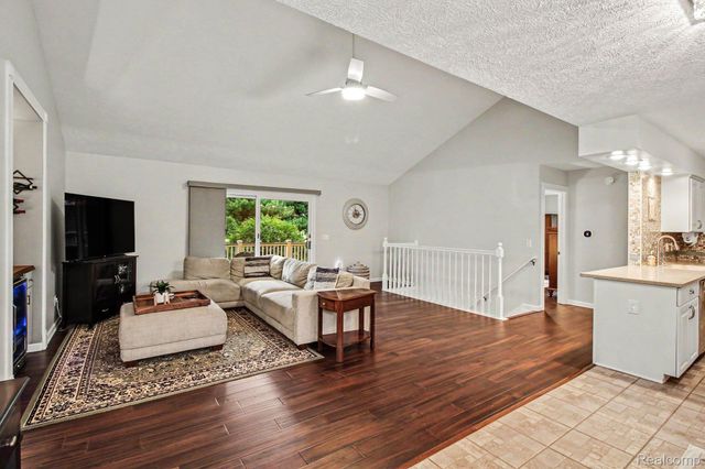 5183 Owosso Road, Handy Township, MI 48836