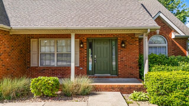 912 Hunter Trail, Mt Sterling, KY 40353