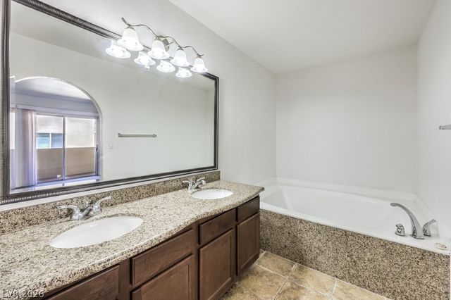 1858 North Decatur Boulevard 204, Las Vegas, NV 89108