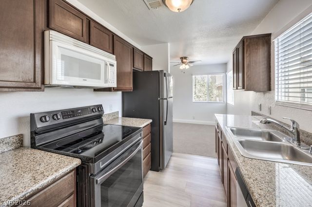 1858 North Decatur Boulevard 204, Las Vegas, NV 89108