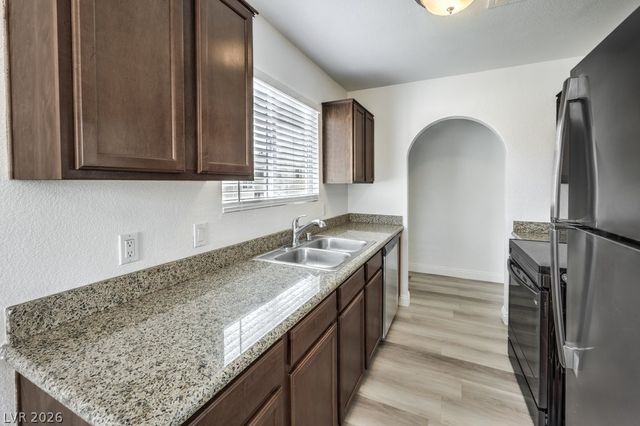 1858 North Decatur Boulevard 204, Las Vegas, NV 89108