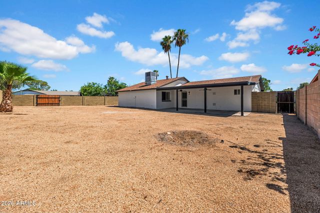 1742 W MENADOTA Drive, Phoenix, AZ 85027