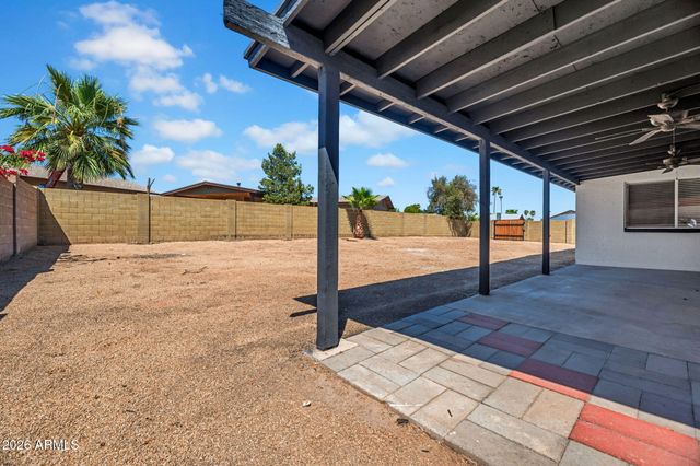 1742 W MENADOTA Drive, Phoenix, AZ 85027