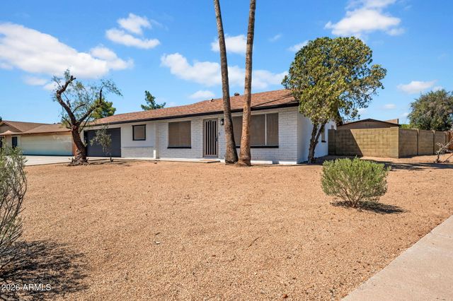 1742 W MENADOTA Drive, Phoenix, AZ 85027