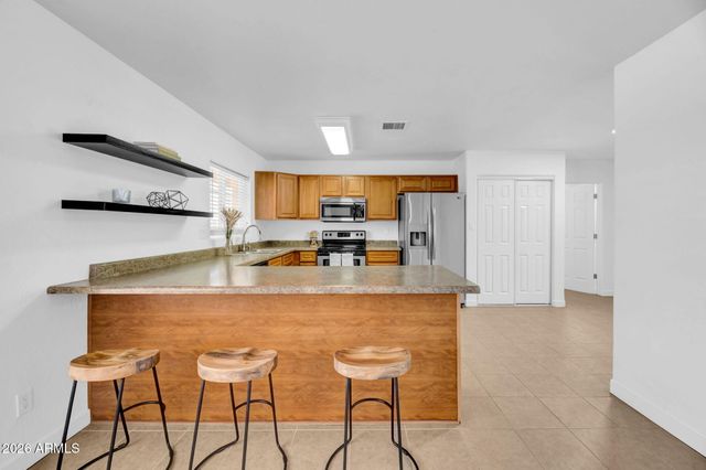 1742 W MENADOTA Drive, Phoenix, AZ 85027