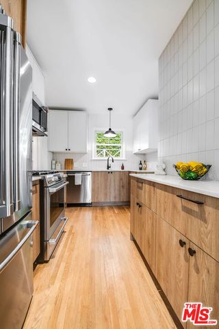 2446 Cheremoya Avenue, Los Angeles, CA 90068