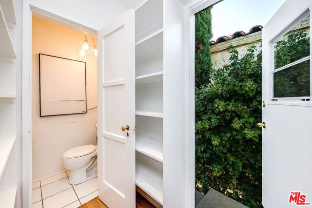 2446 Cheremoya Avenue, Los Angeles, CA 90068